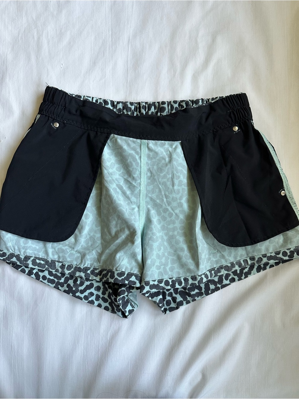 Lululemon Spring Break Away 3” Mint Green with Black Dot Print Drawstring Shorts - Picture 7 of 14
